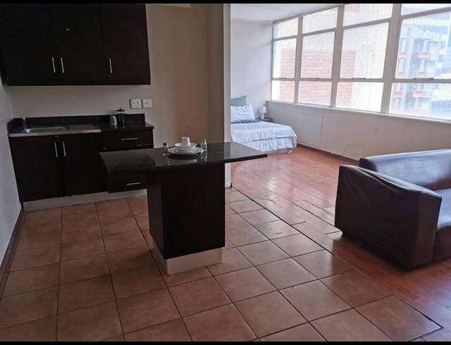1 BEDROOM APARTMENT FOR SALE IN JOHANNESBURG CBD